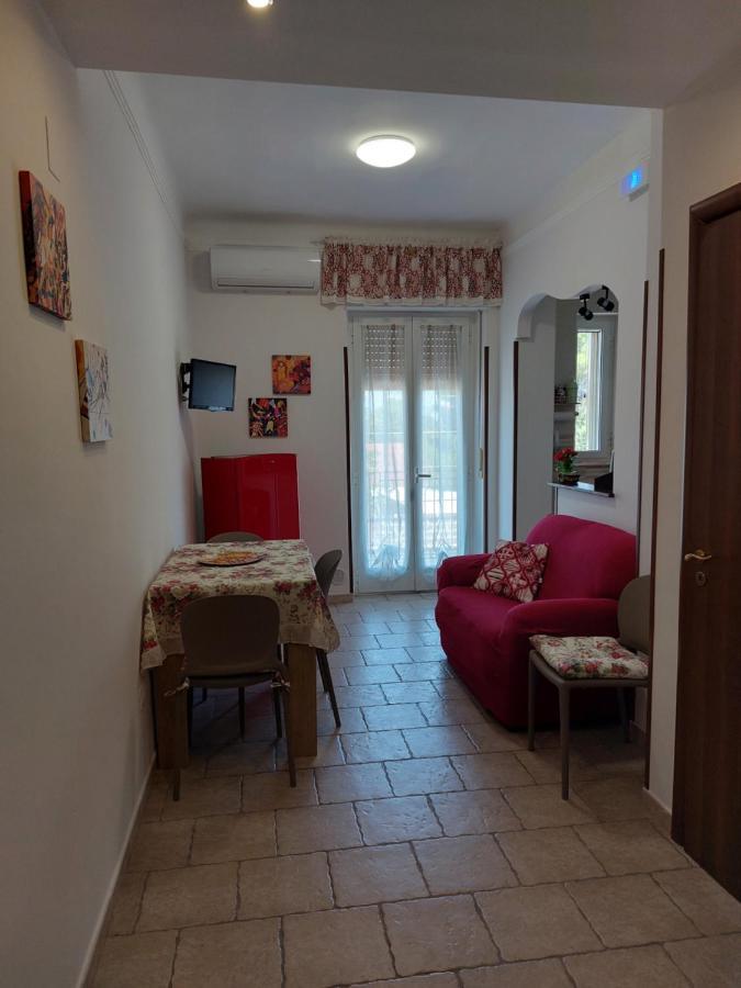 Marina Apartments Taranto Exterior photo